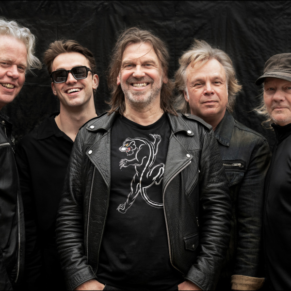 GOLDEN EARRING UNDERCOVER