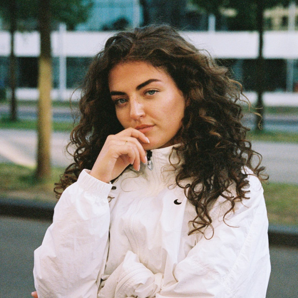 Isabèl Usher